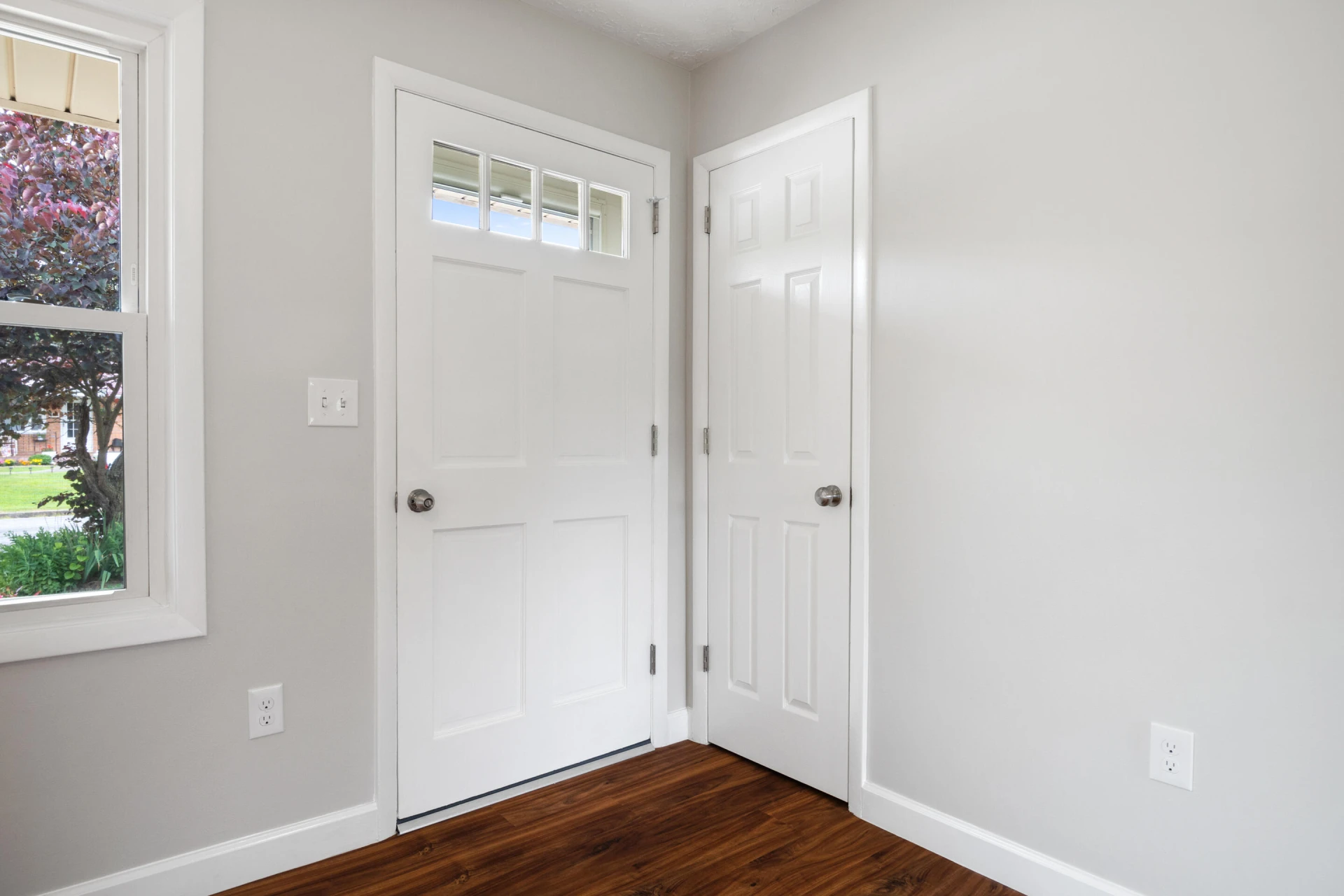 6890 Riverbend DR - Photo 5