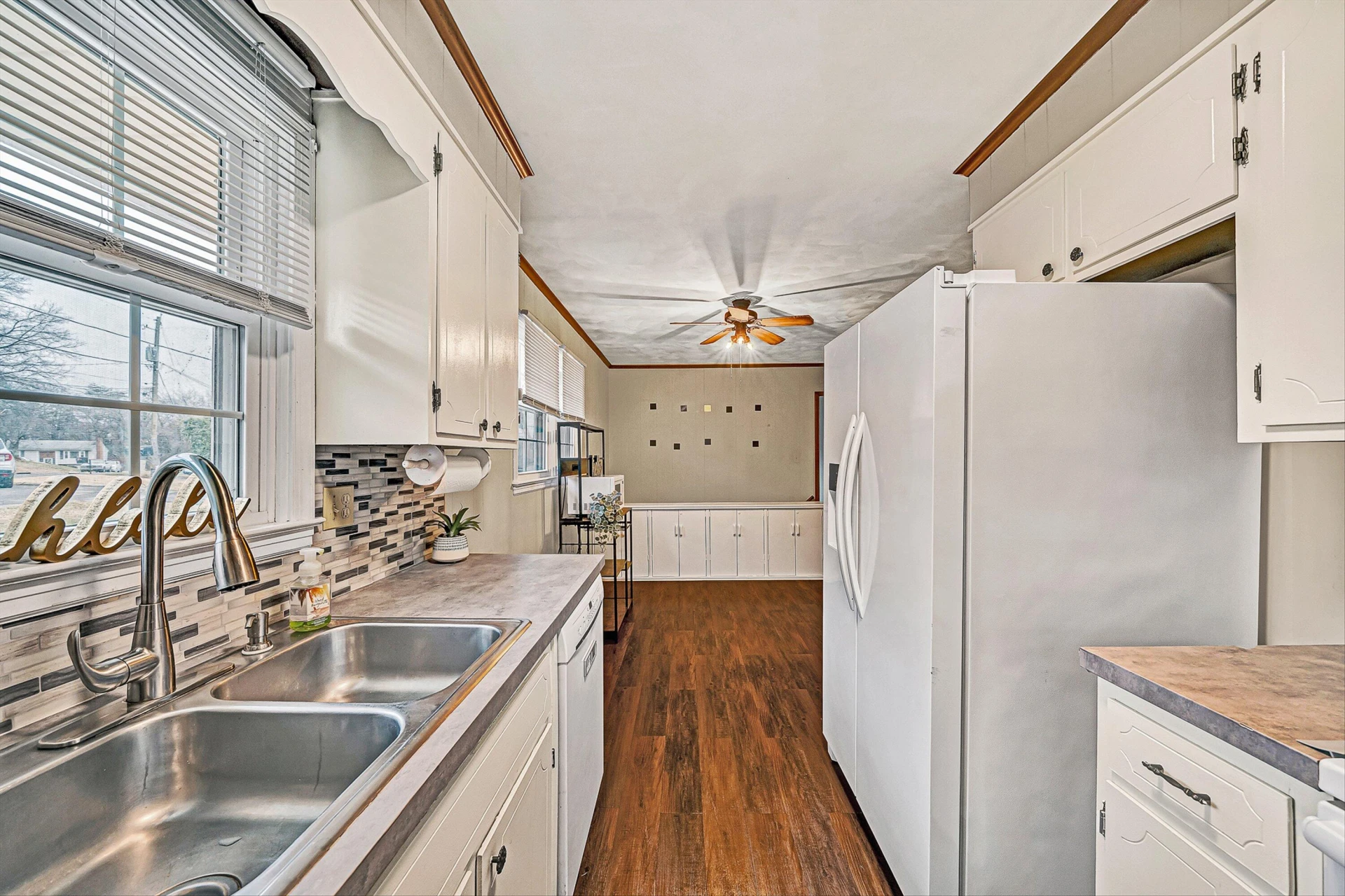 938 Hedgewood DR NW - Photo 12