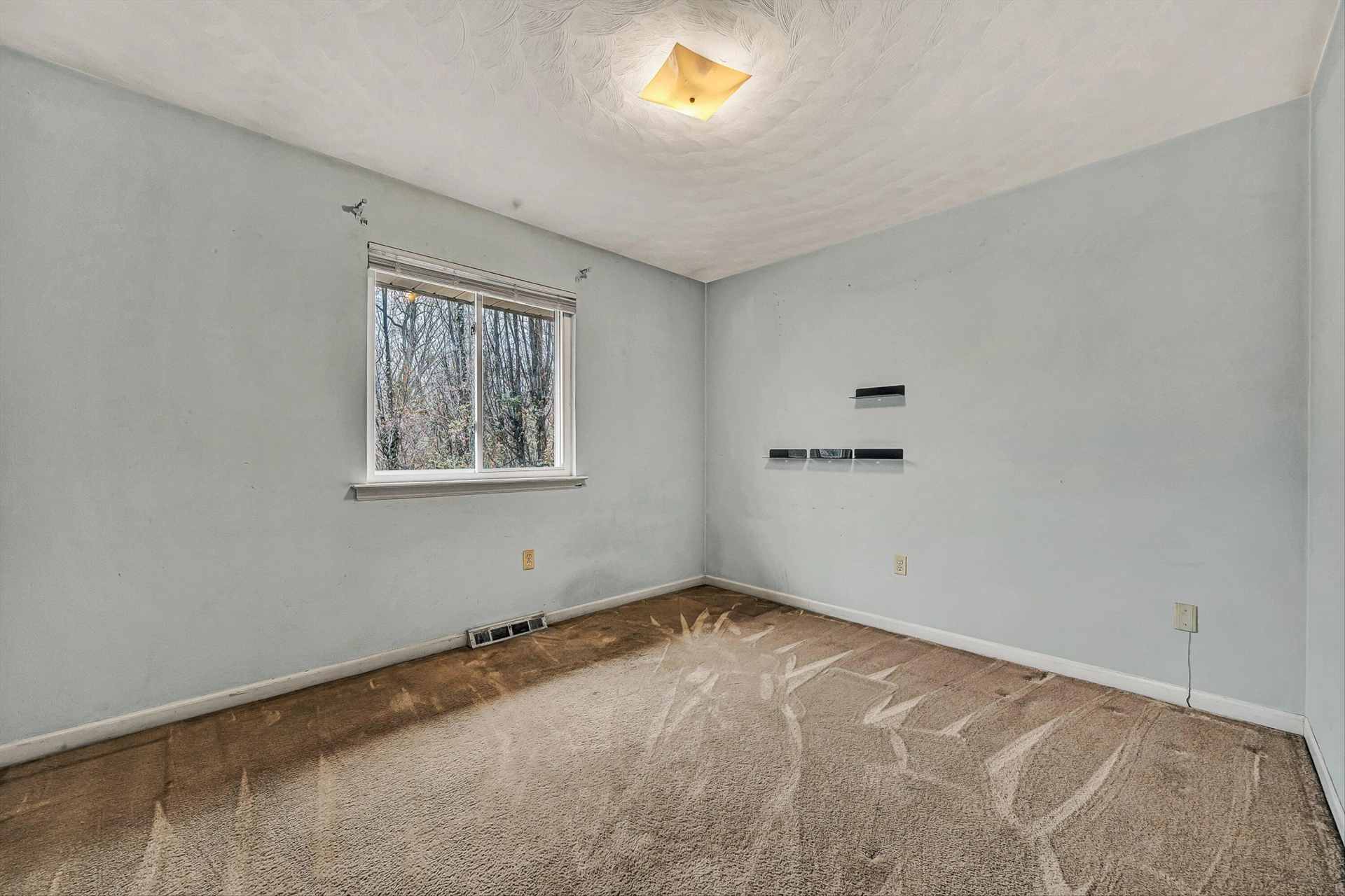 938 Hedgewood DR NW - Photo 16