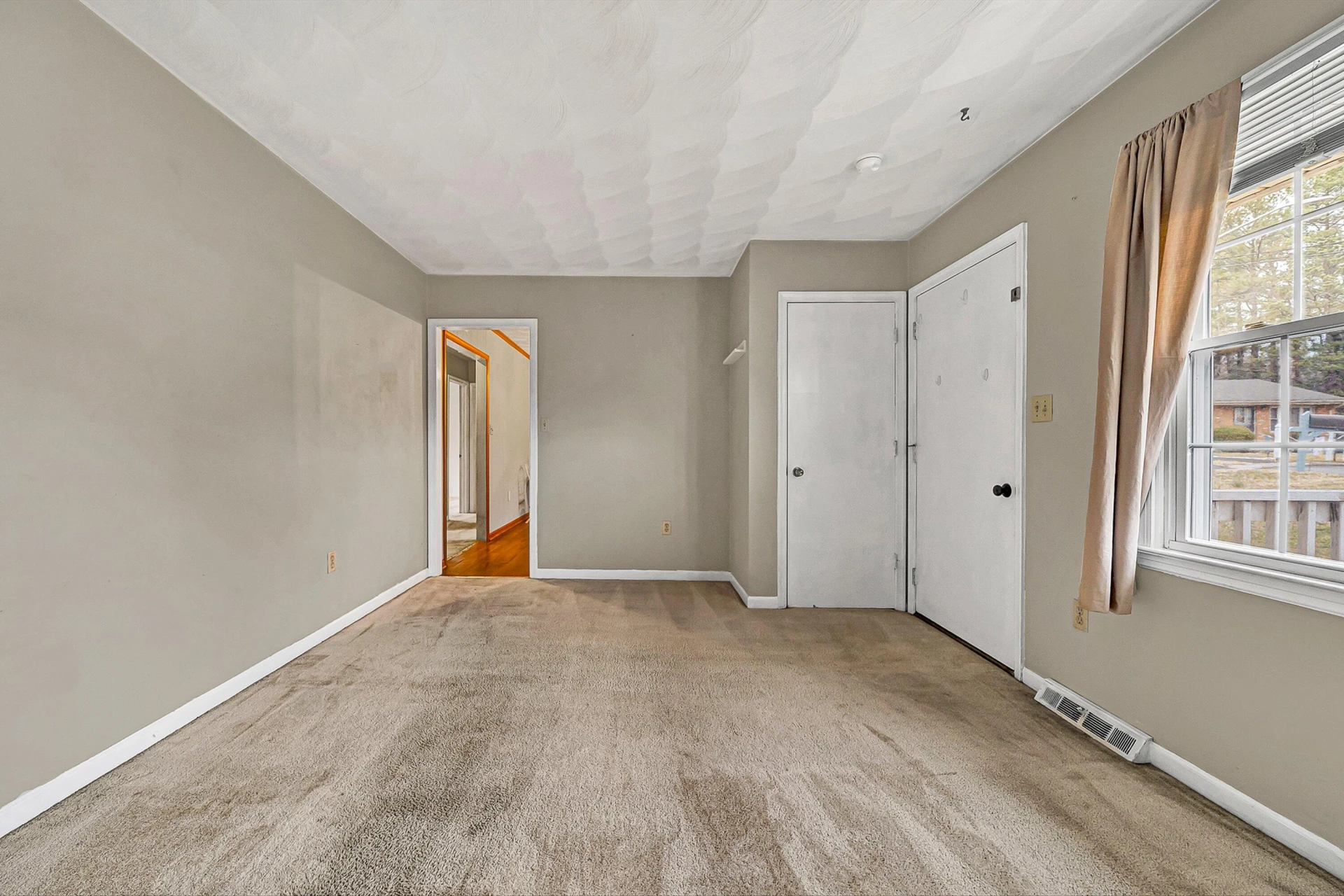 938 Hedgewood DR NW - Photo 4