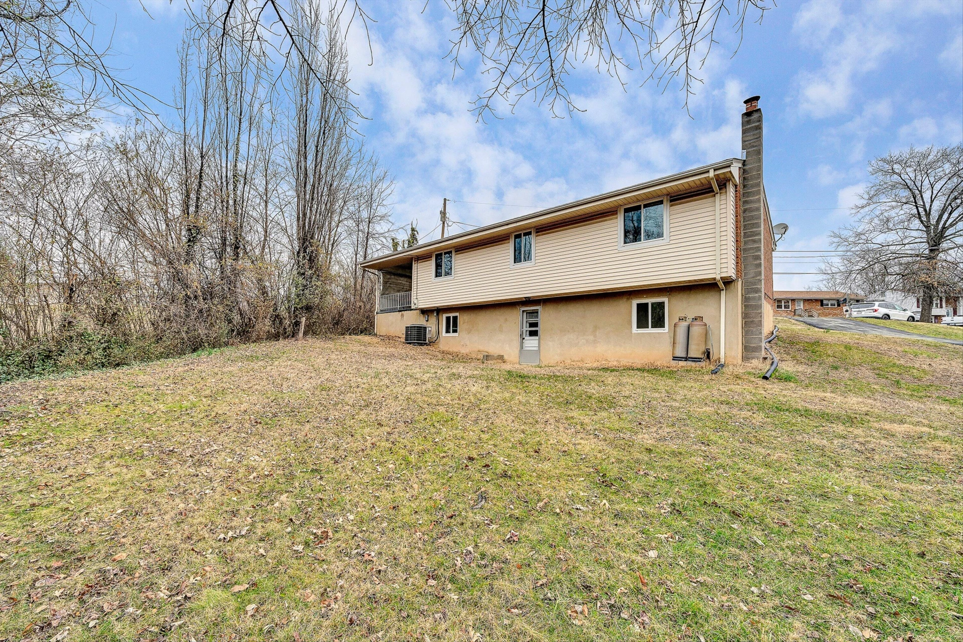938 Hedgewood DR NW - Photo 37