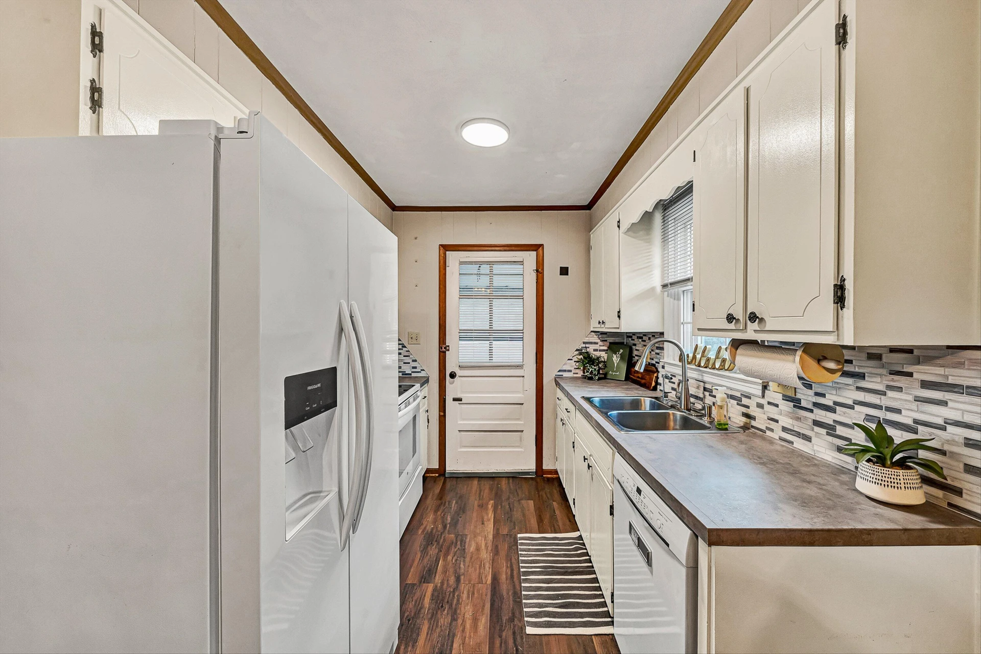 938 Hedgewood DR NW - Photo 9