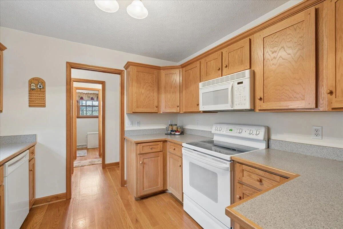 2064 Parker RD - Photo 12