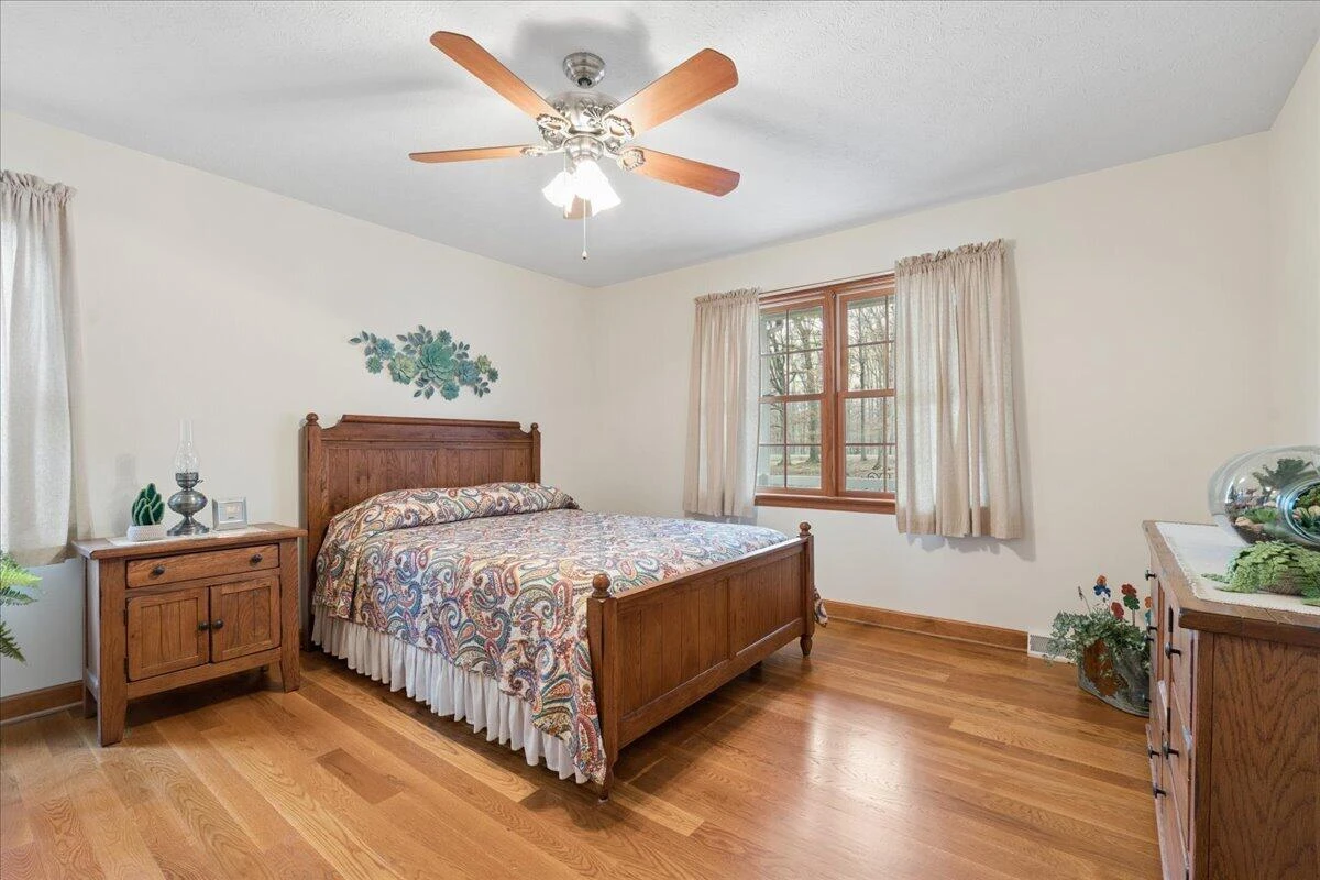 2064 Parker RD - Photo 15