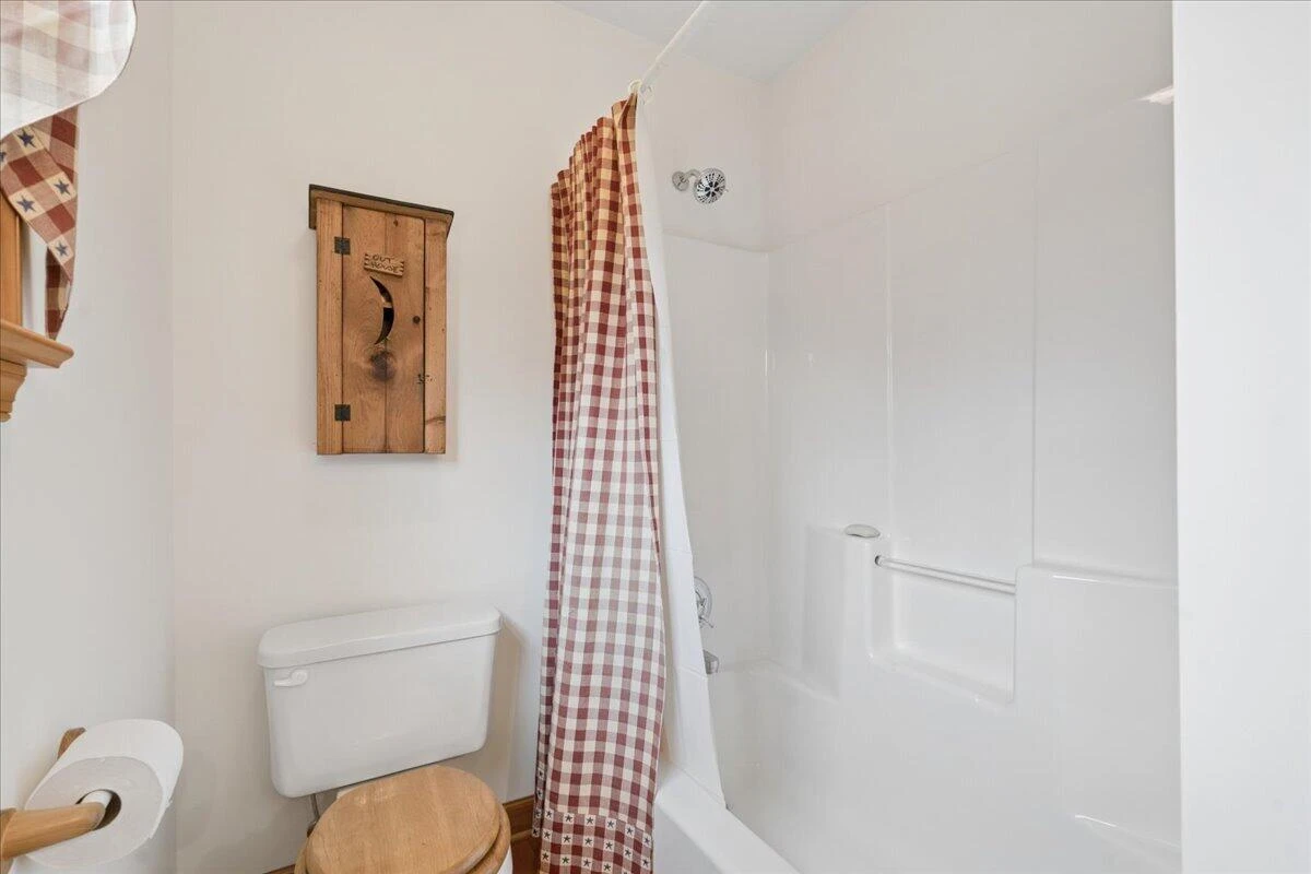 2064 Parker RD - Photo 32