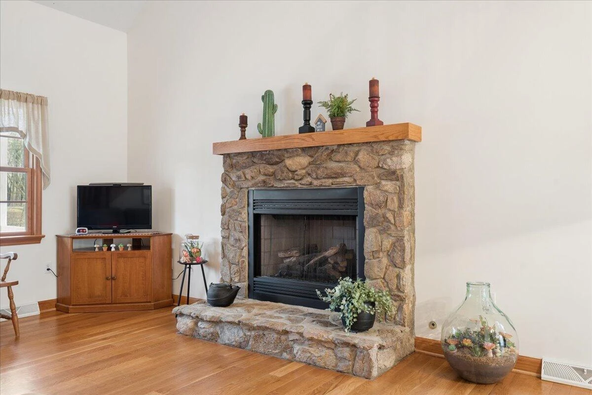 2064 Parker RD - Photo 9