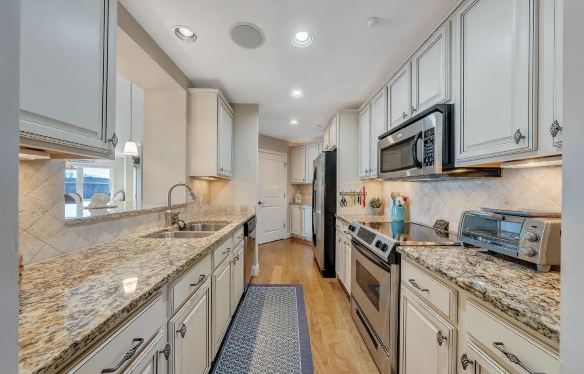 100 Bridgewater Pointe PL #403 - Photo 6