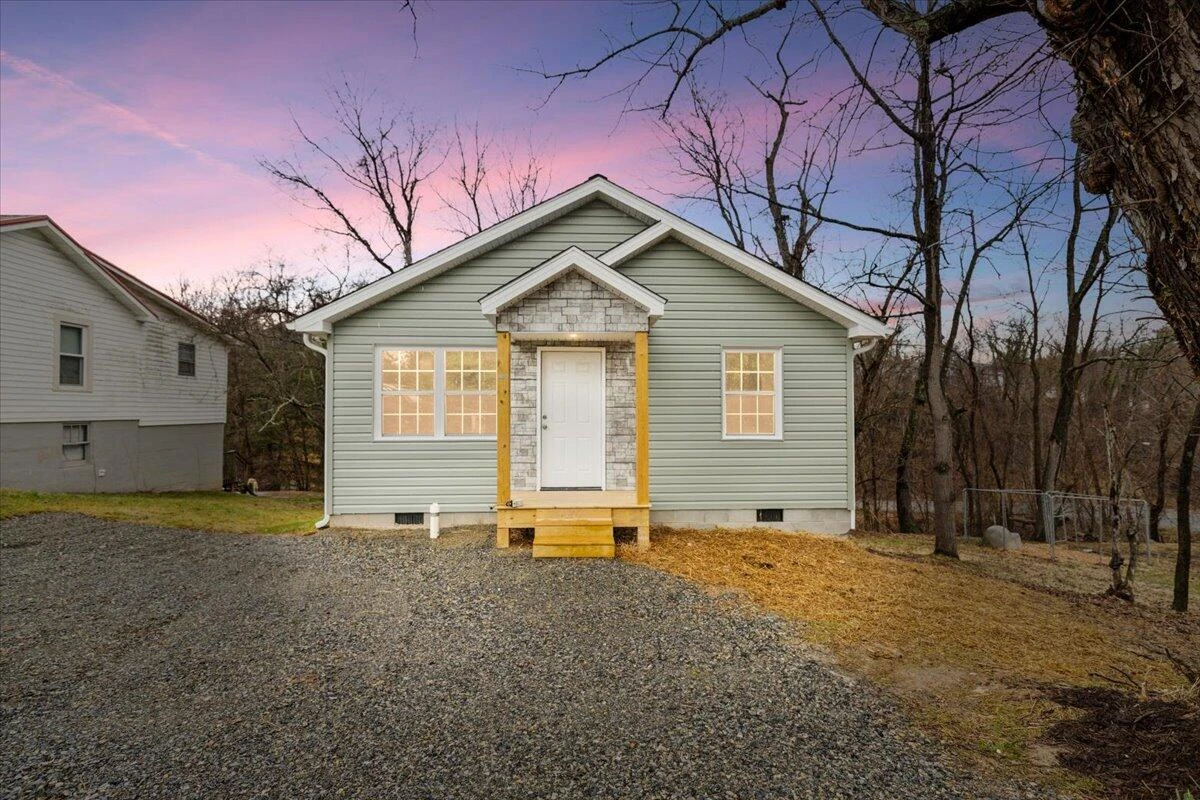 127 State - Photo 2