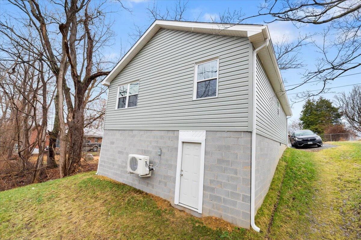 127 State - Photo 34