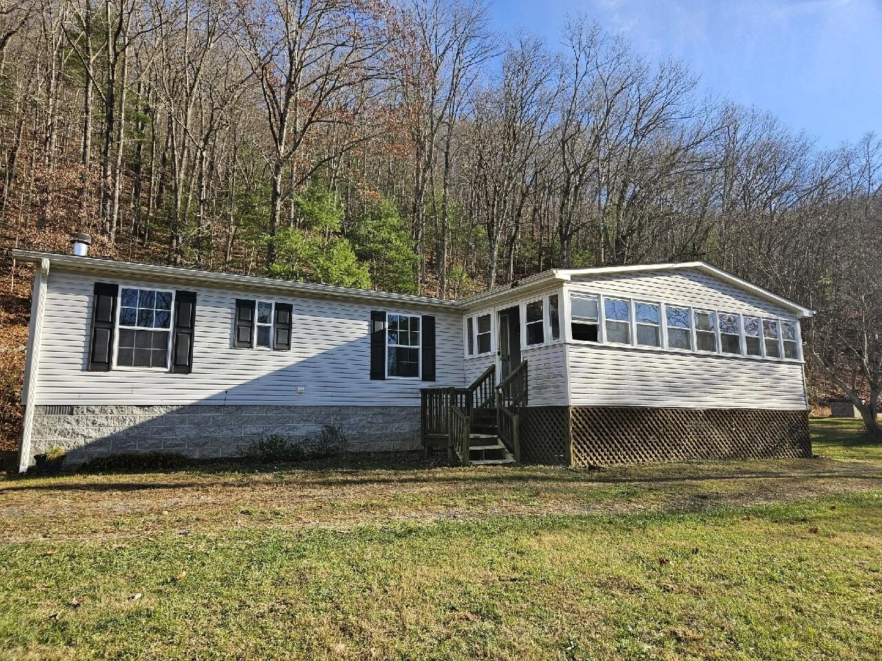 222 Cove Mountain LN