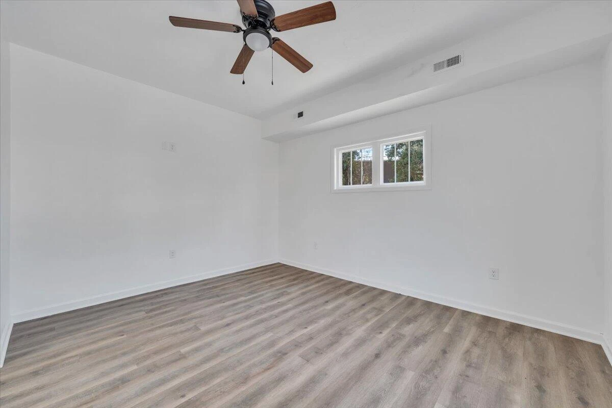 2226 Rutherford AVE NW - Photo 12