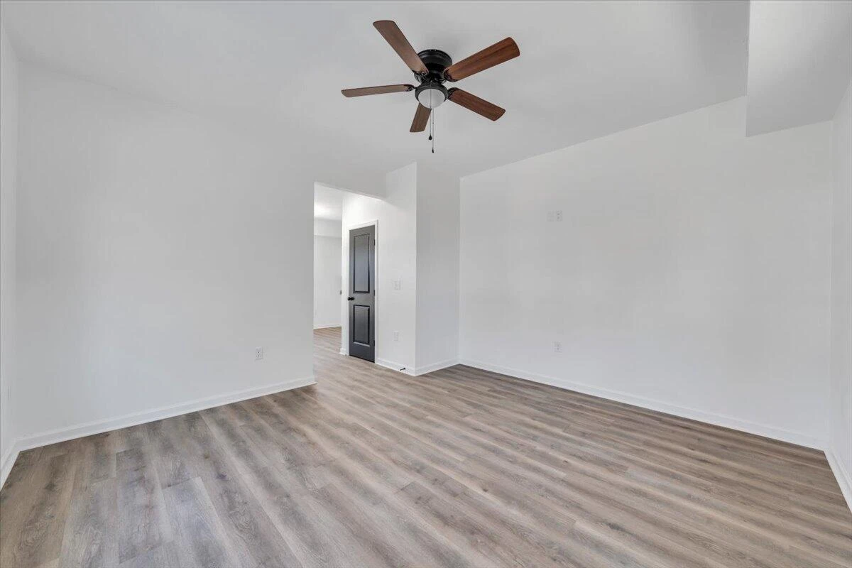2226 Rutherford AVE NW - Photo 13