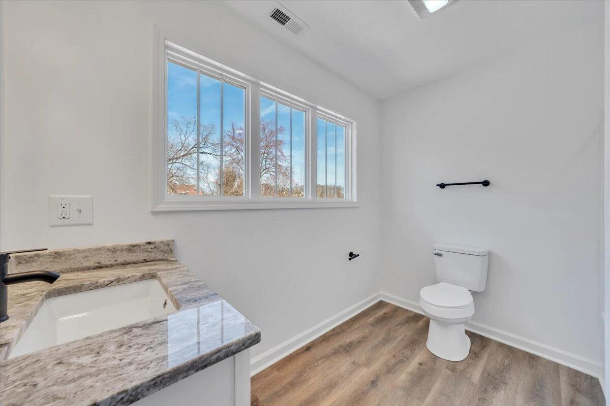 2226 Rutherford AVE NW - Photo 27