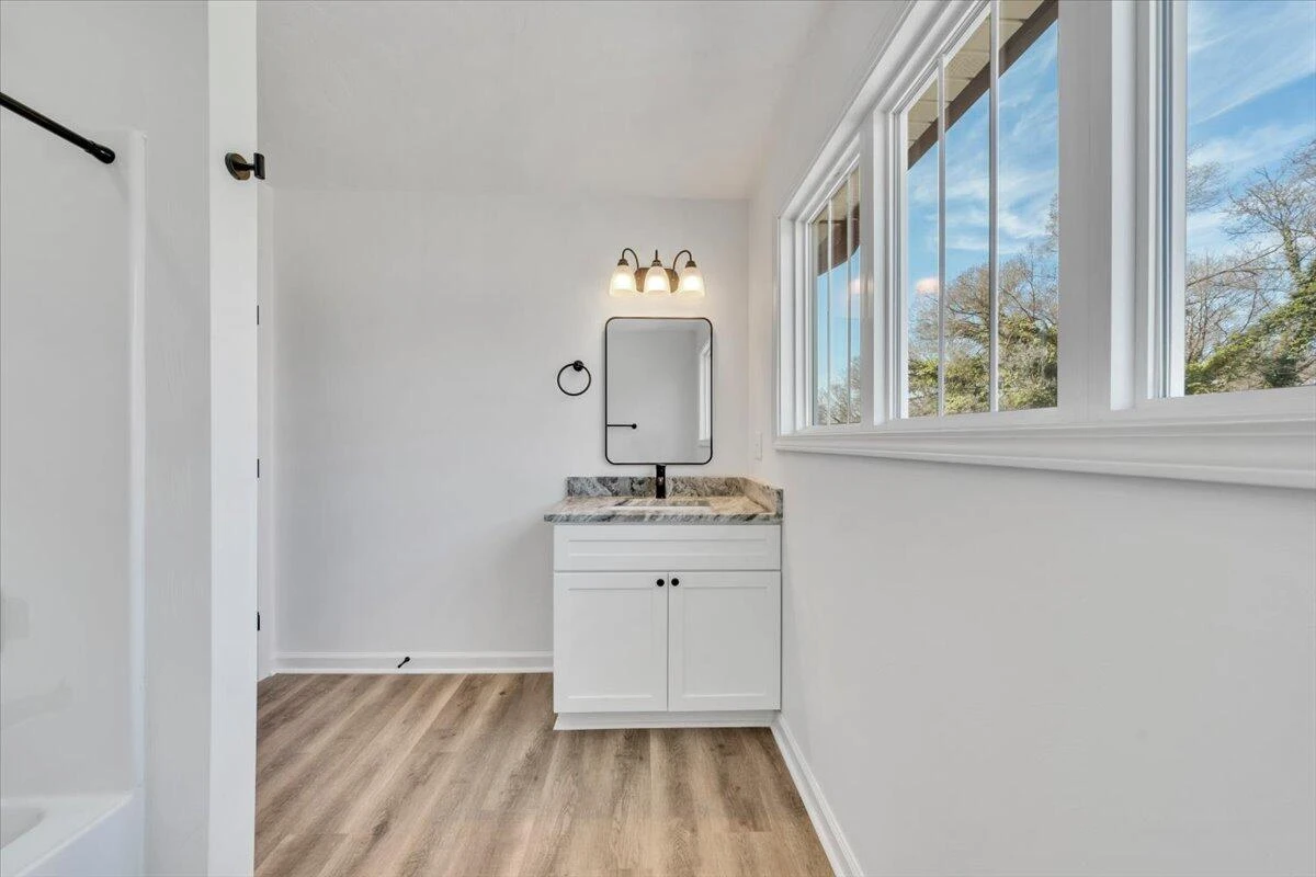 2226 Rutherford AVE NW - Photo 28