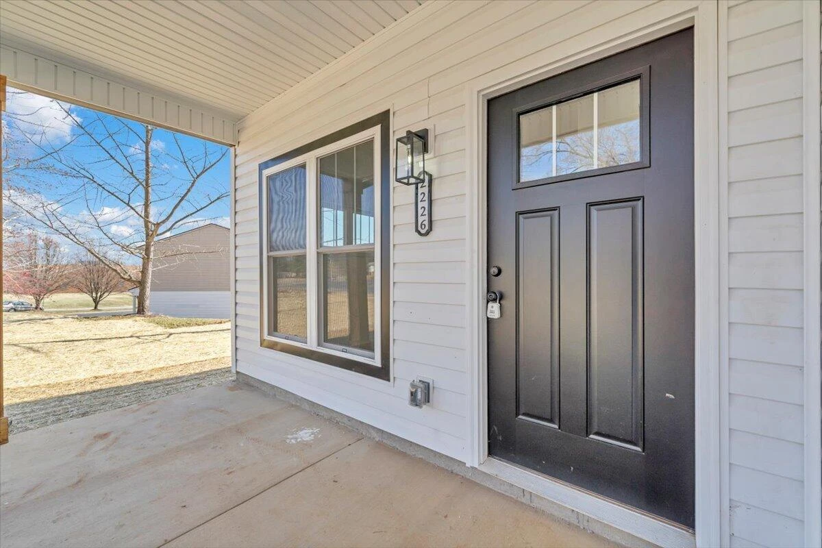 2226 Rutherford AVE NW - Photo 3