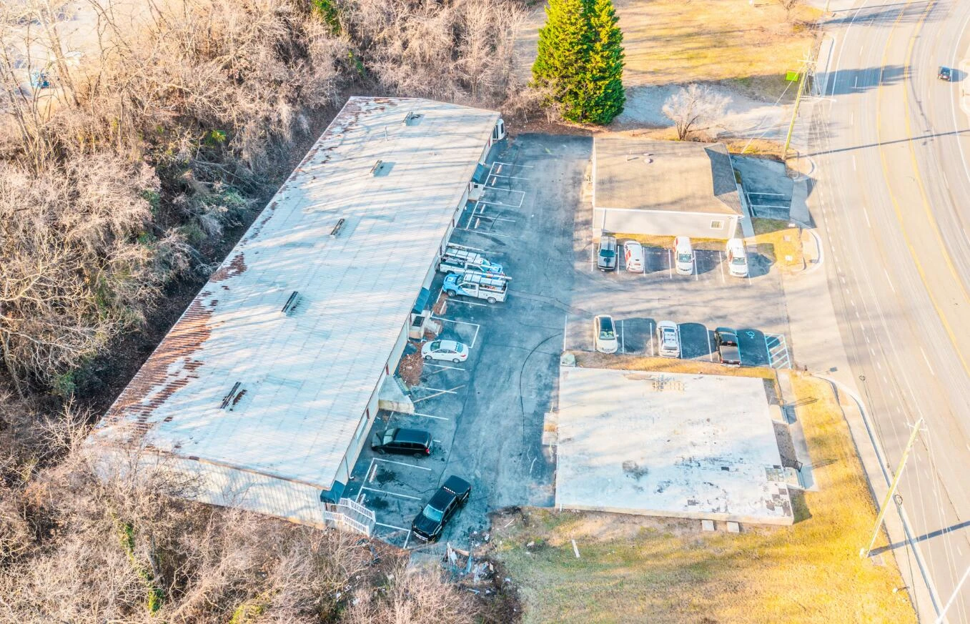 3783 Peters Creek RD - Photo 5