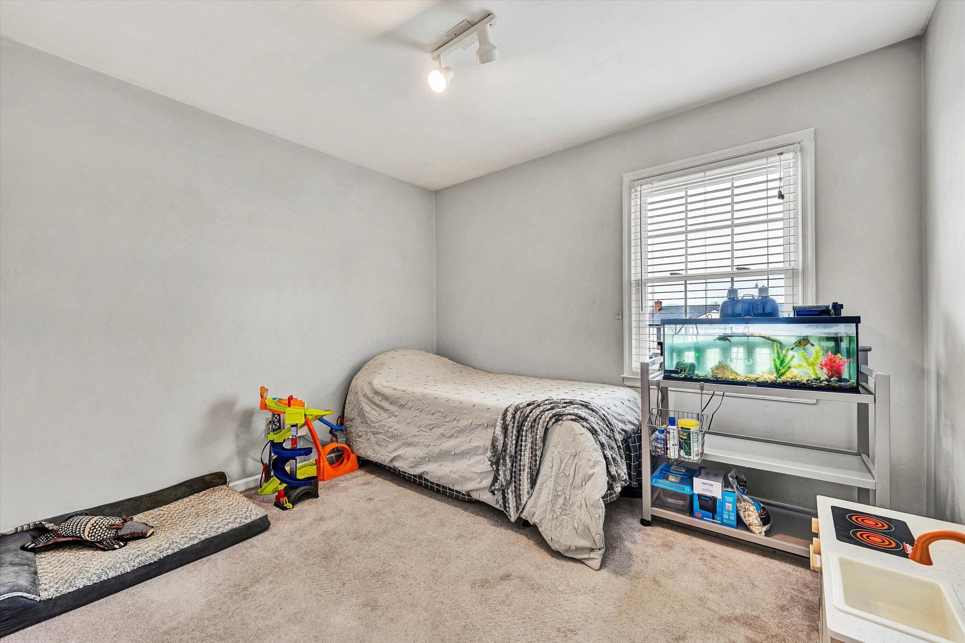 1813 Cambridge DR - Photo 22
