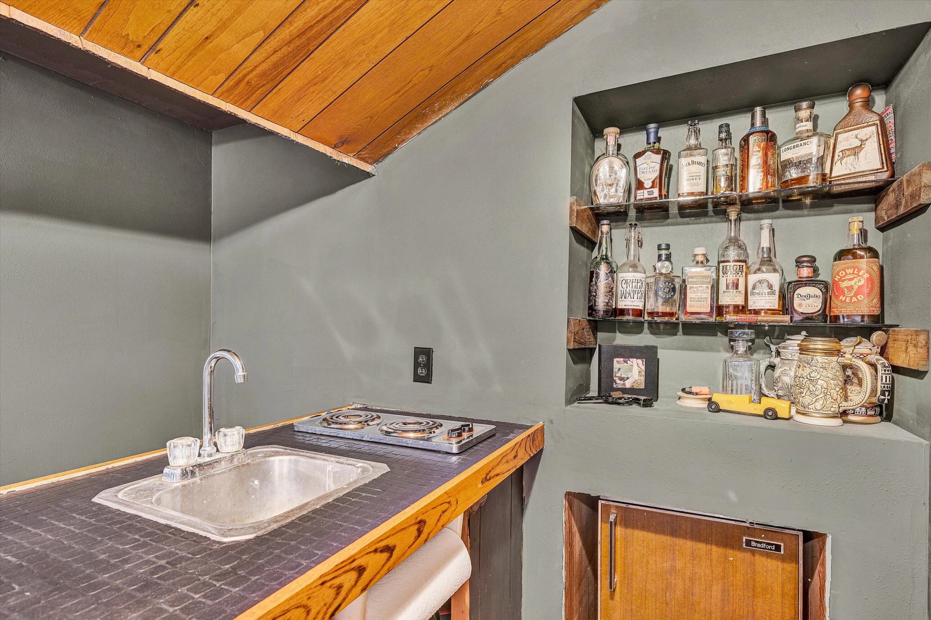 1813 Cambridge DR - Photo 27
