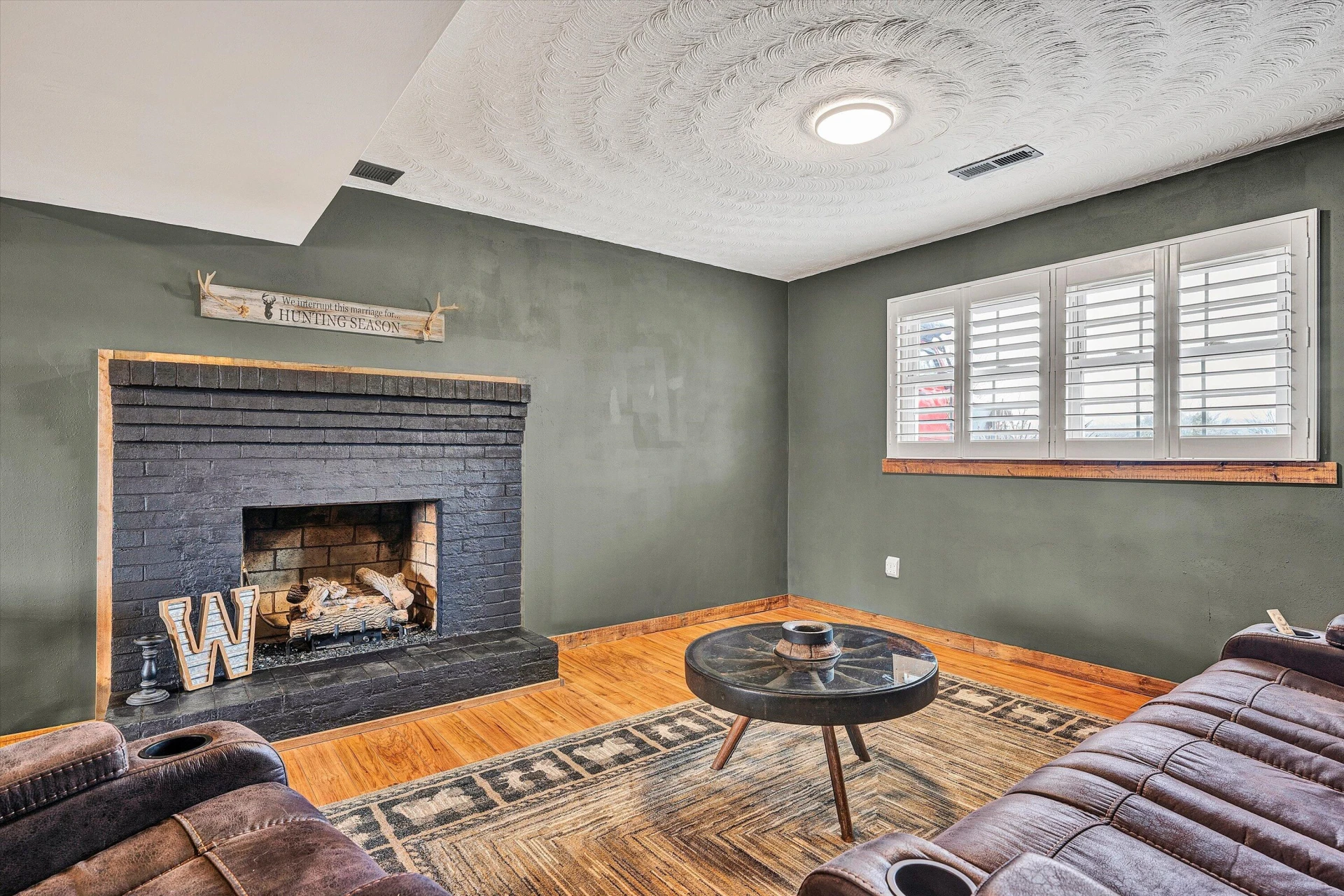 1813 Cambridge DR - Photo 28