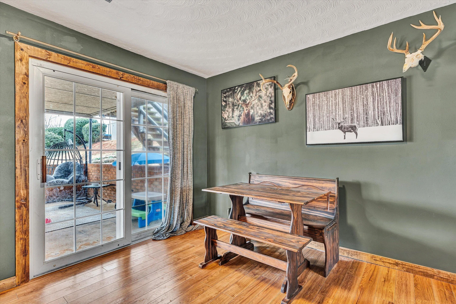 1813 Cambridge DR - Photo 30