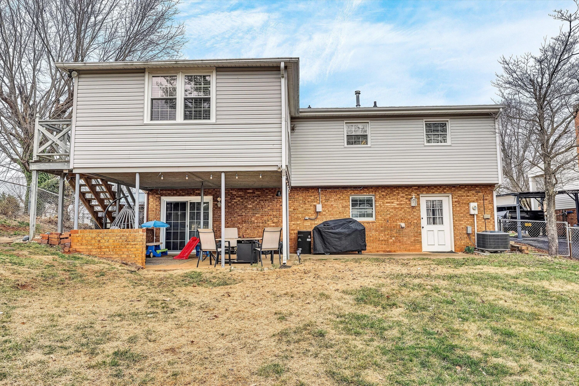1813 Cambridge DR - Photo 34