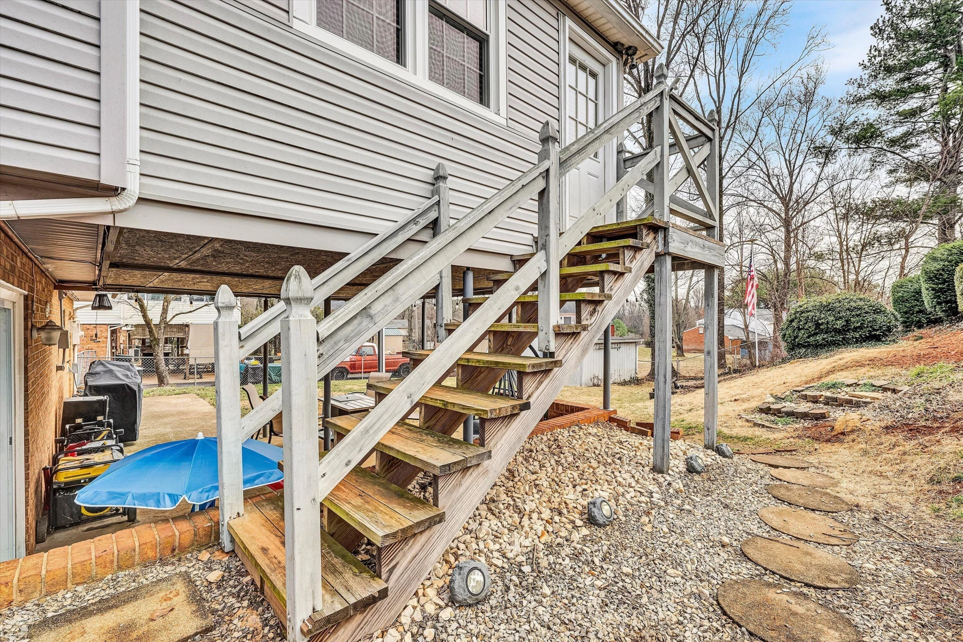 1813 Cambridge DR - Photo 35