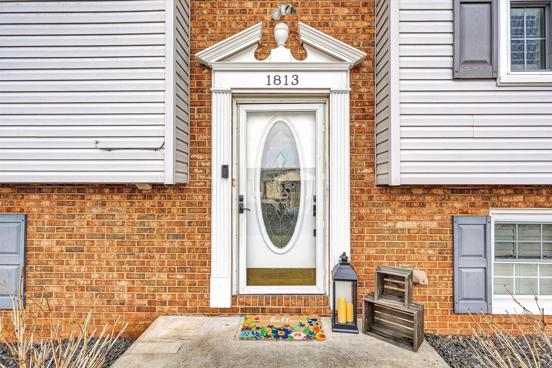 1813 Cambridge DR - Photo 5