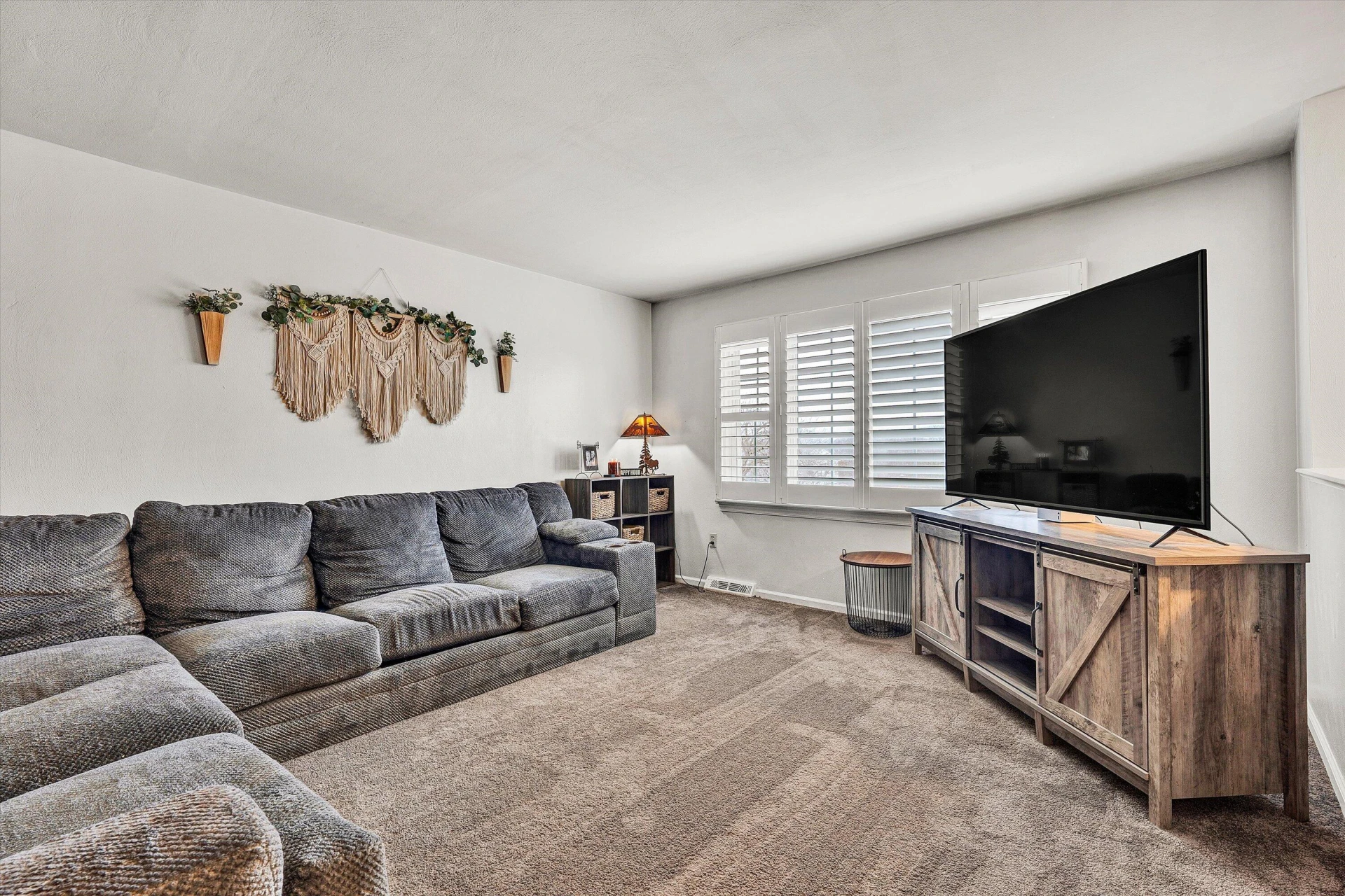 1813 Cambridge DR - Photo 8
