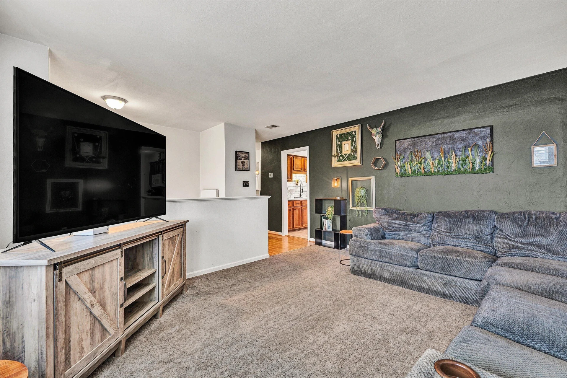 1813 Cambridge DR - Photo 9