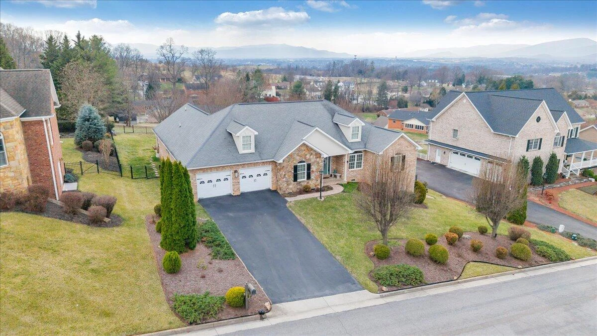 390 Stoneledge DR - Photo 106