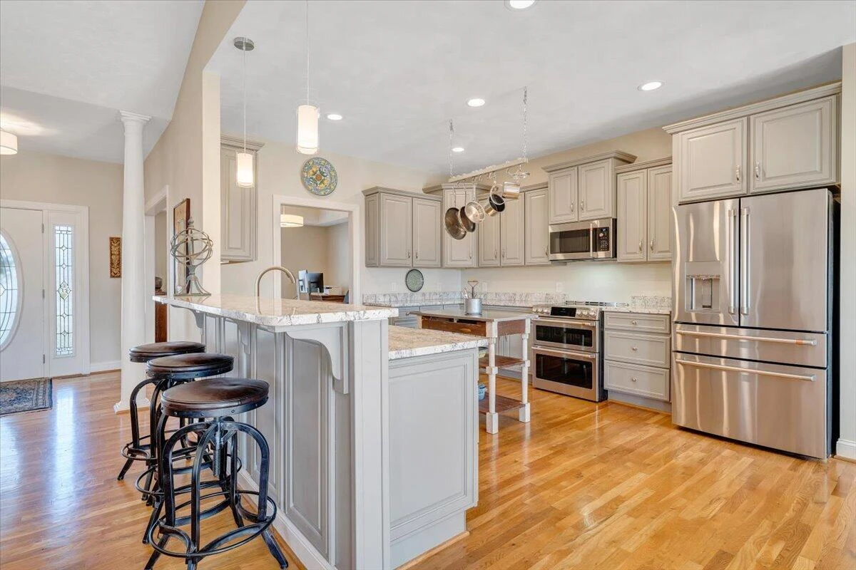 390 Stoneledge DR - Photo 24
