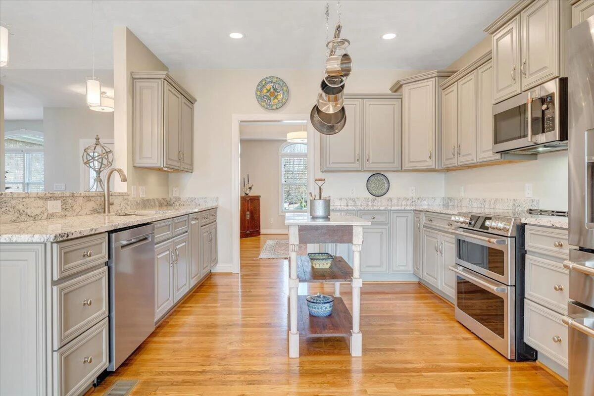 390 Stoneledge DR - Photo 25