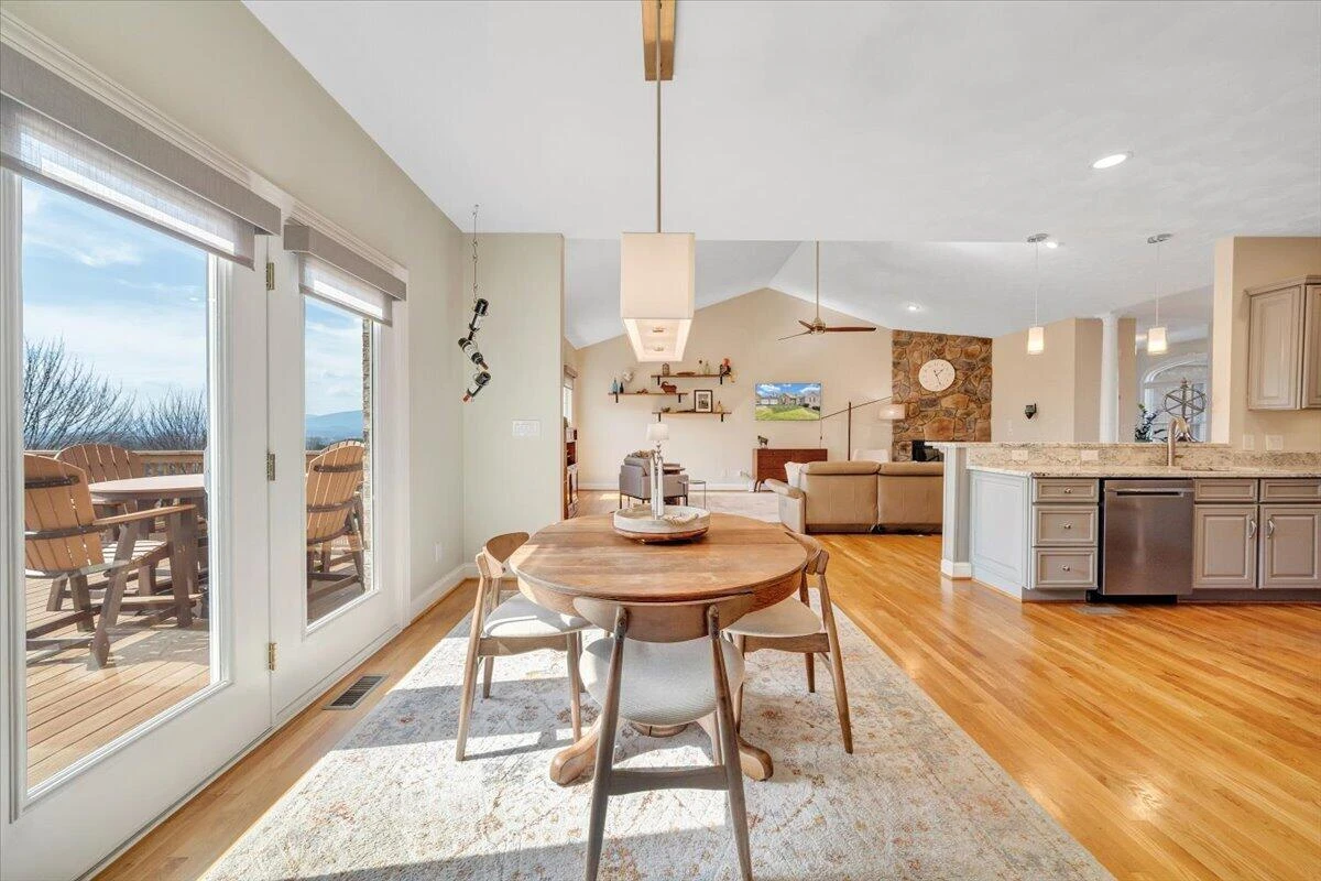 390 Stoneledge DR - Photo 30