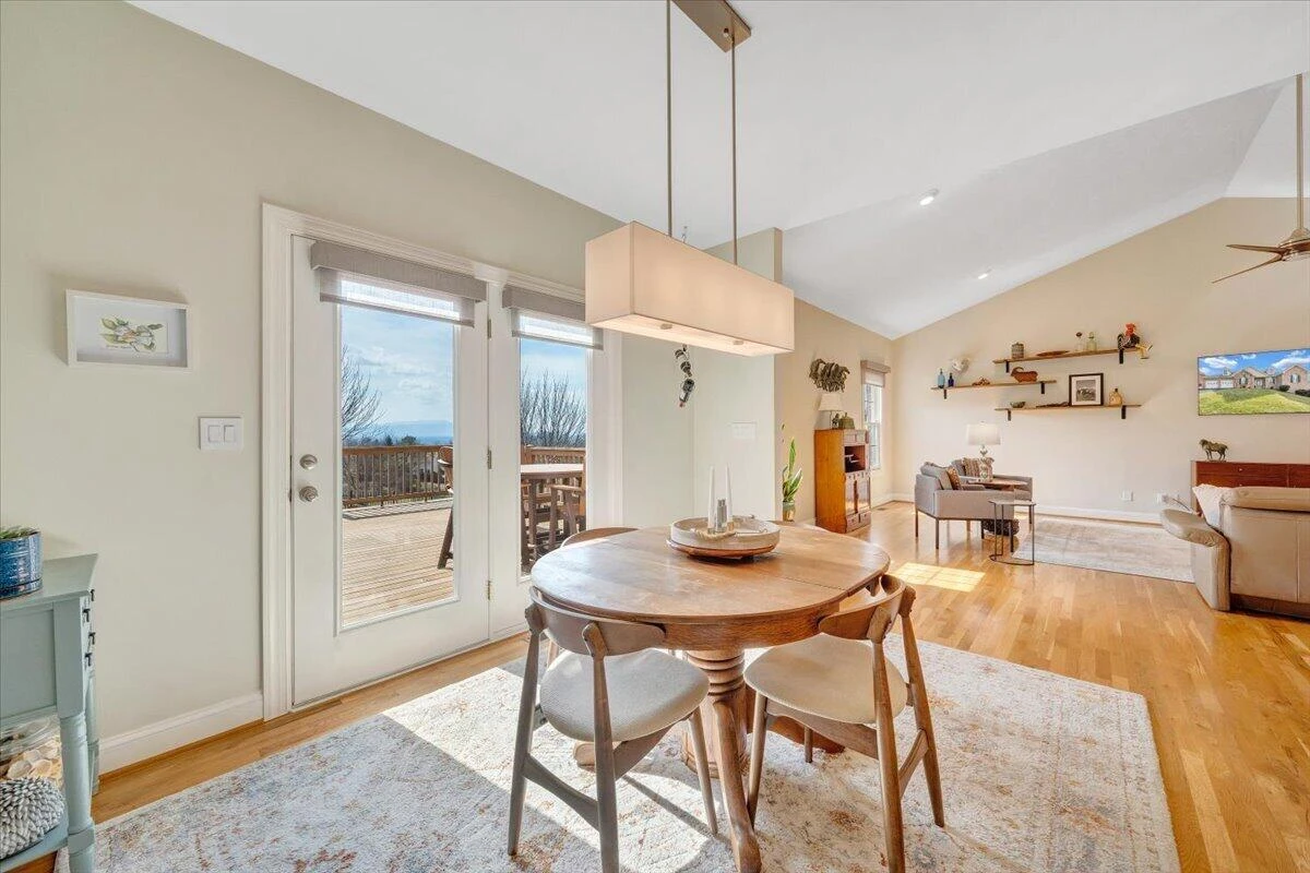 390 Stoneledge DR - Photo 31