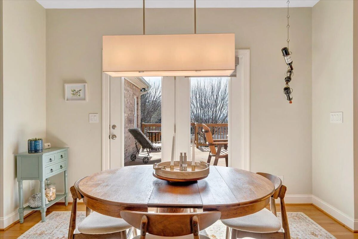 390 Stoneledge DR - Photo 32