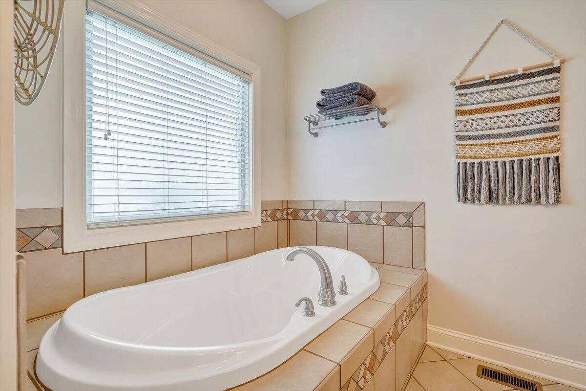 390 Stoneledge DR - Photo 56
