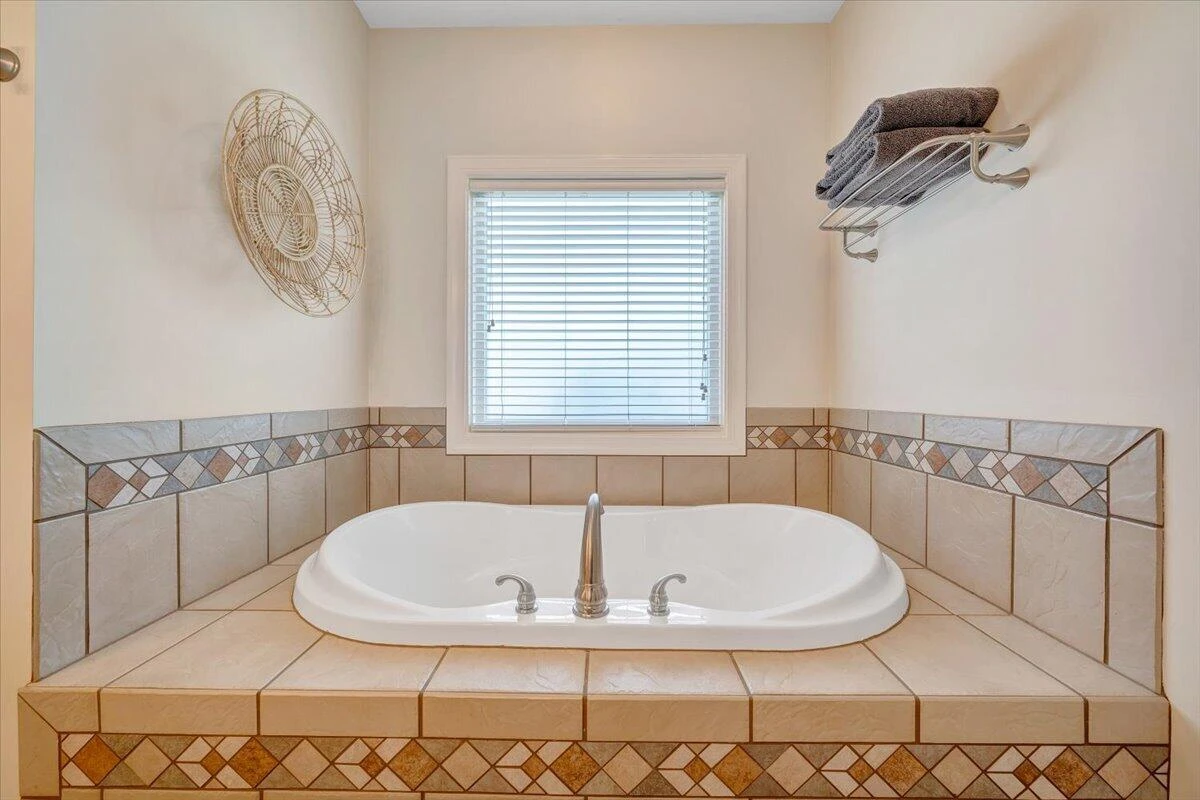 390 Stoneledge DR - Photo 57
