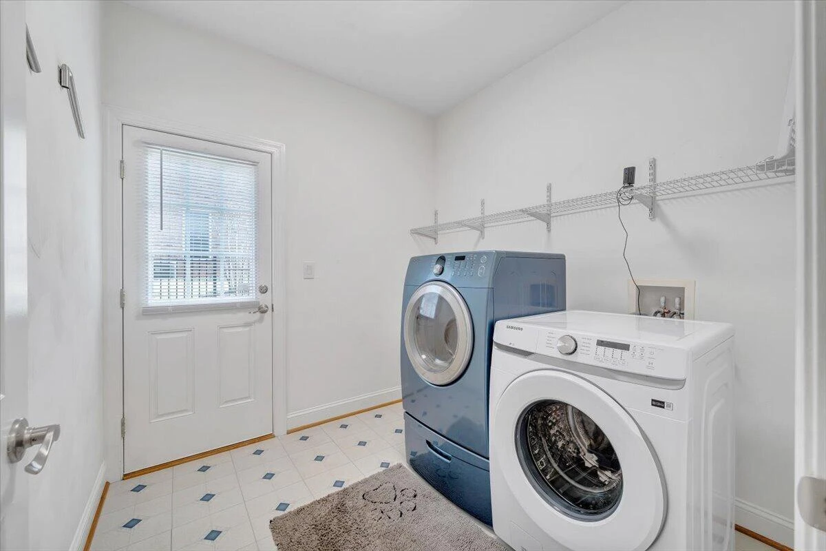 390 Stoneledge DR - Photo 60