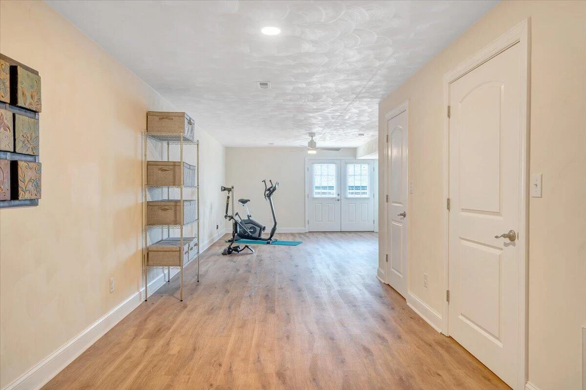 390 Stoneledge DR - Photo 63