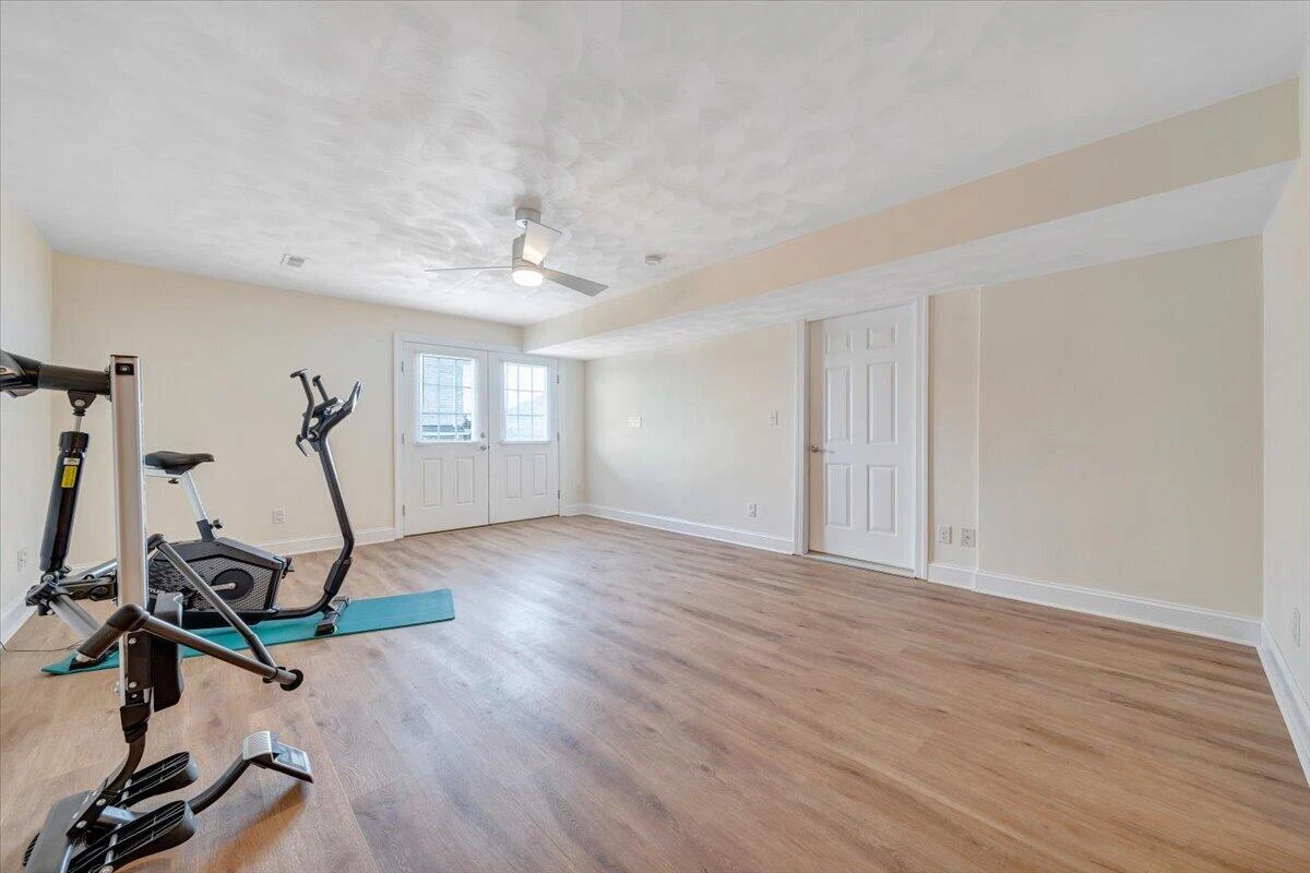 390 Stoneledge DR - Photo 64