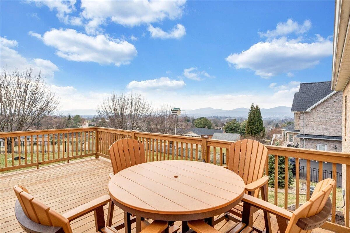 390 Stoneledge DR - Photo 68