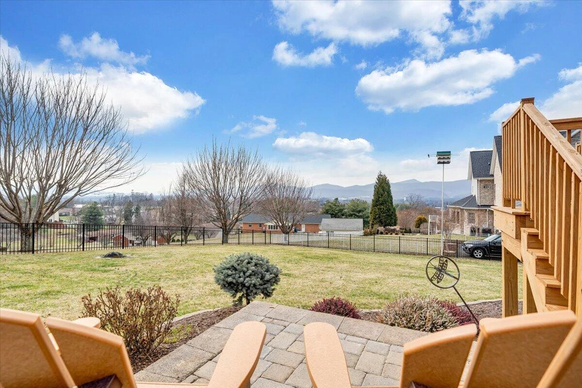 390 Stoneledge DR - Photo 71