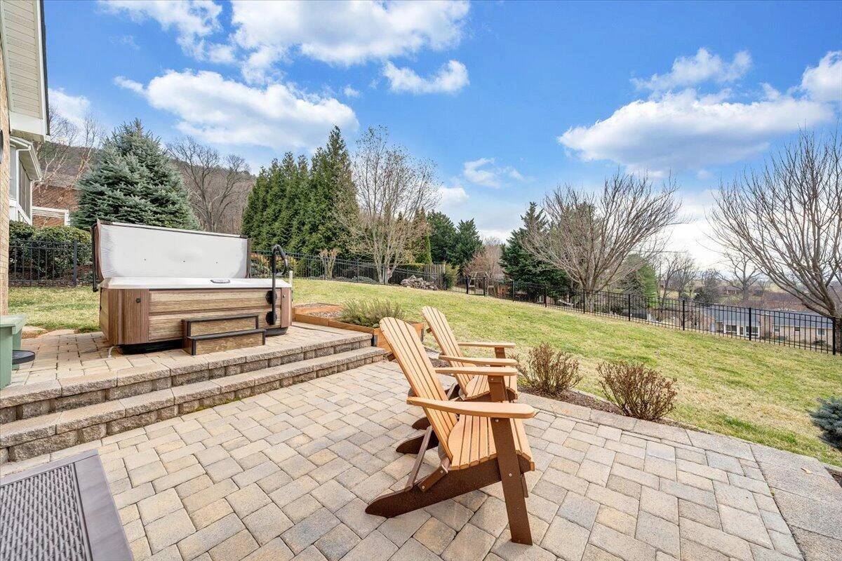390 Stoneledge DR - Photo 72