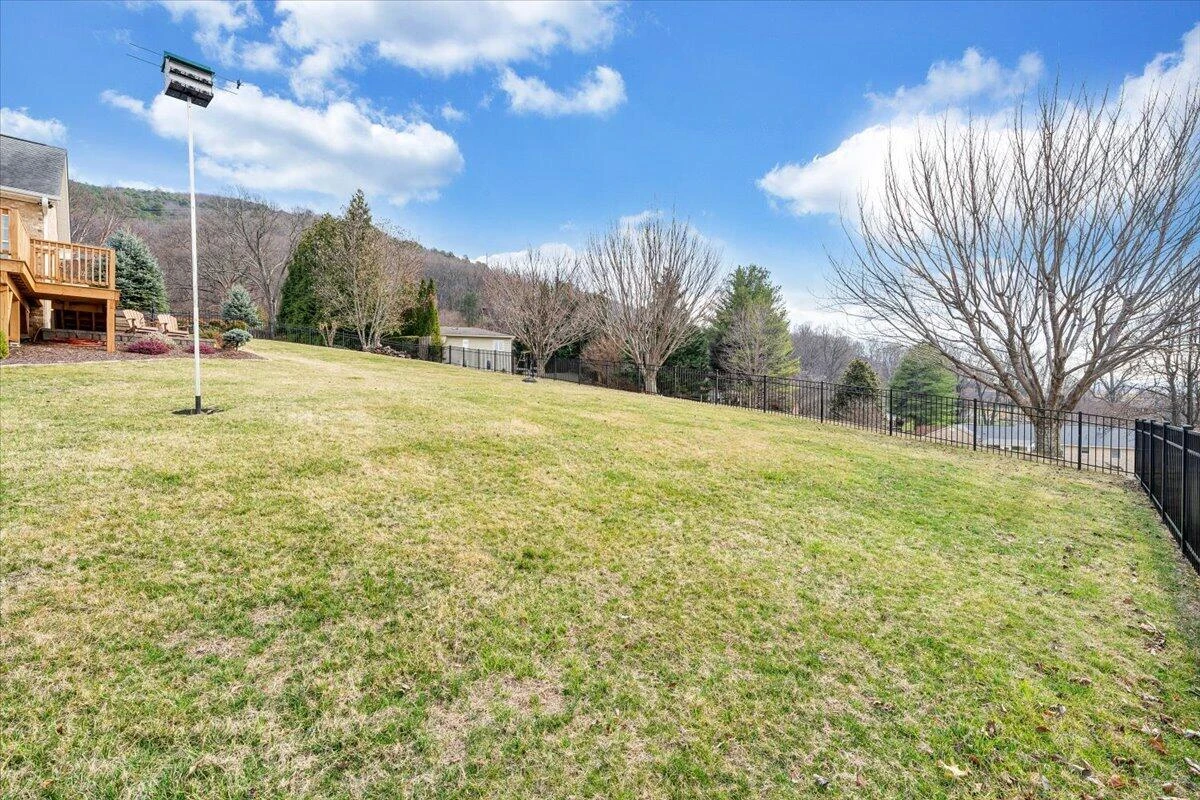 390 Stoneledge DR - Photo 73