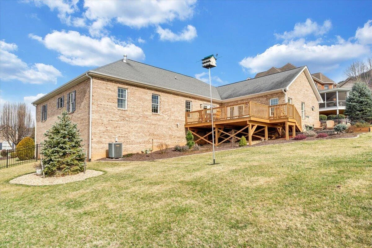 390 Stoneledge DR - Photo 74