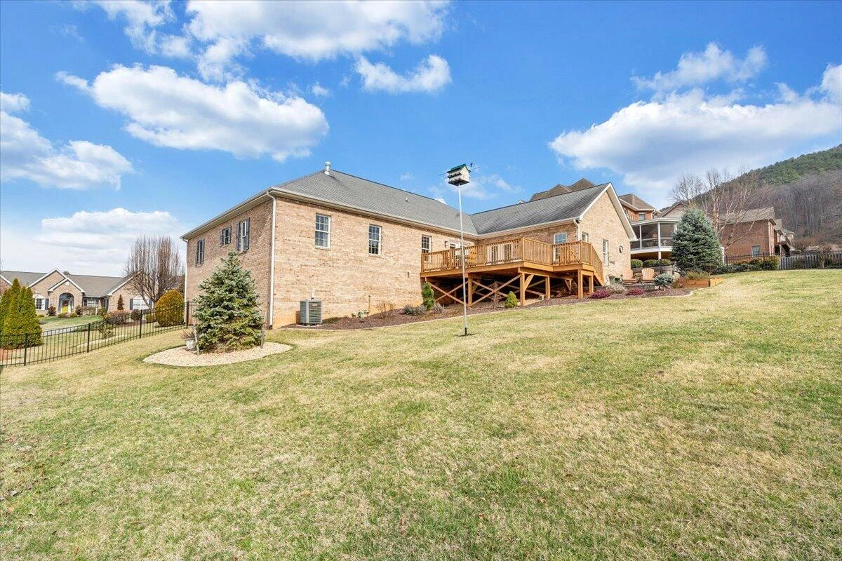 390 Stoneledge DR - Photo 75