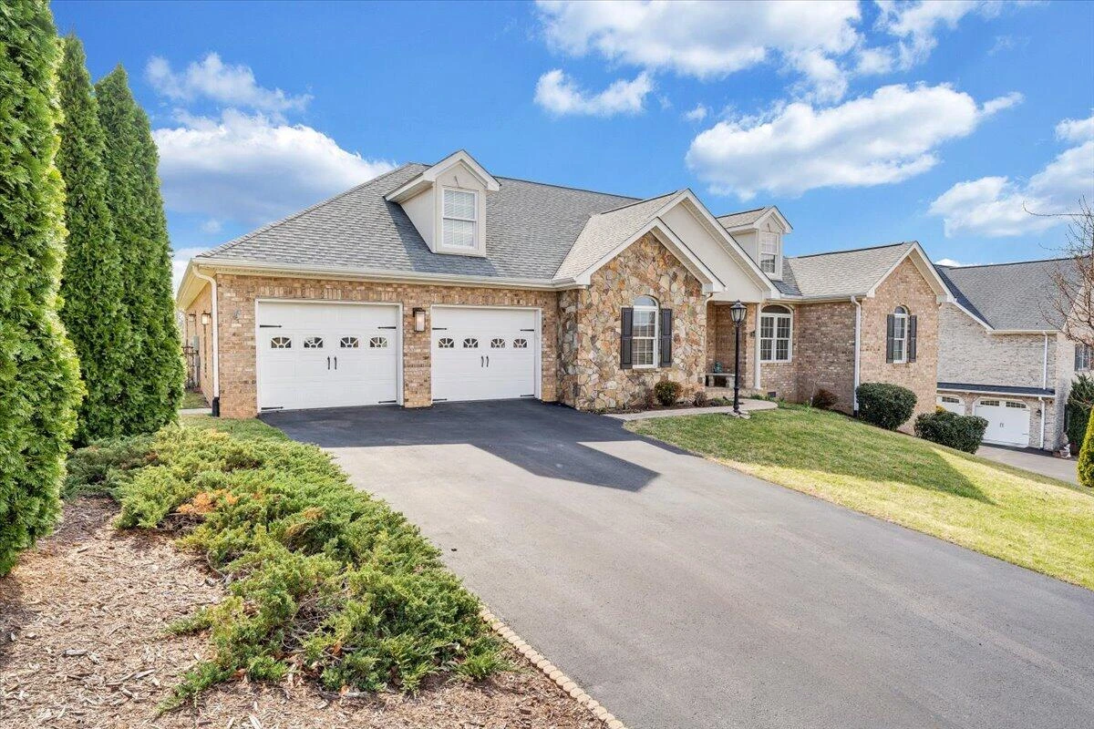 390 Stoneledge DR - Photo 81