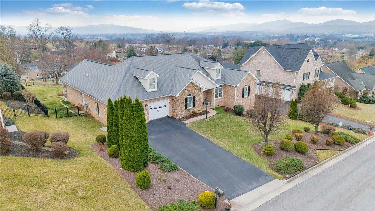 390 Stoneledge DR - Photo 85