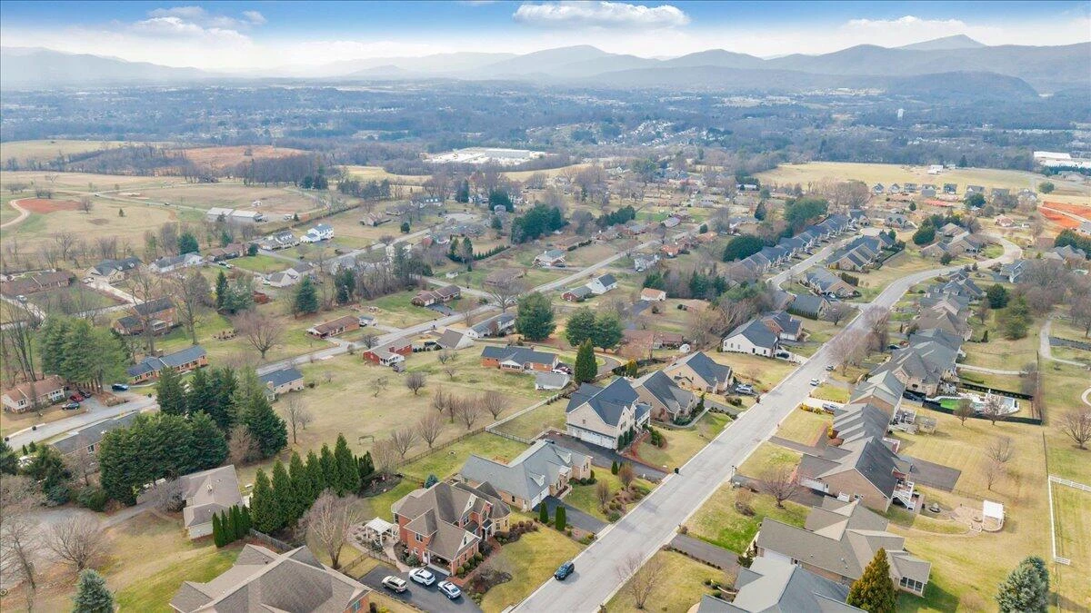 390 Stoneledge DR - Photo 86