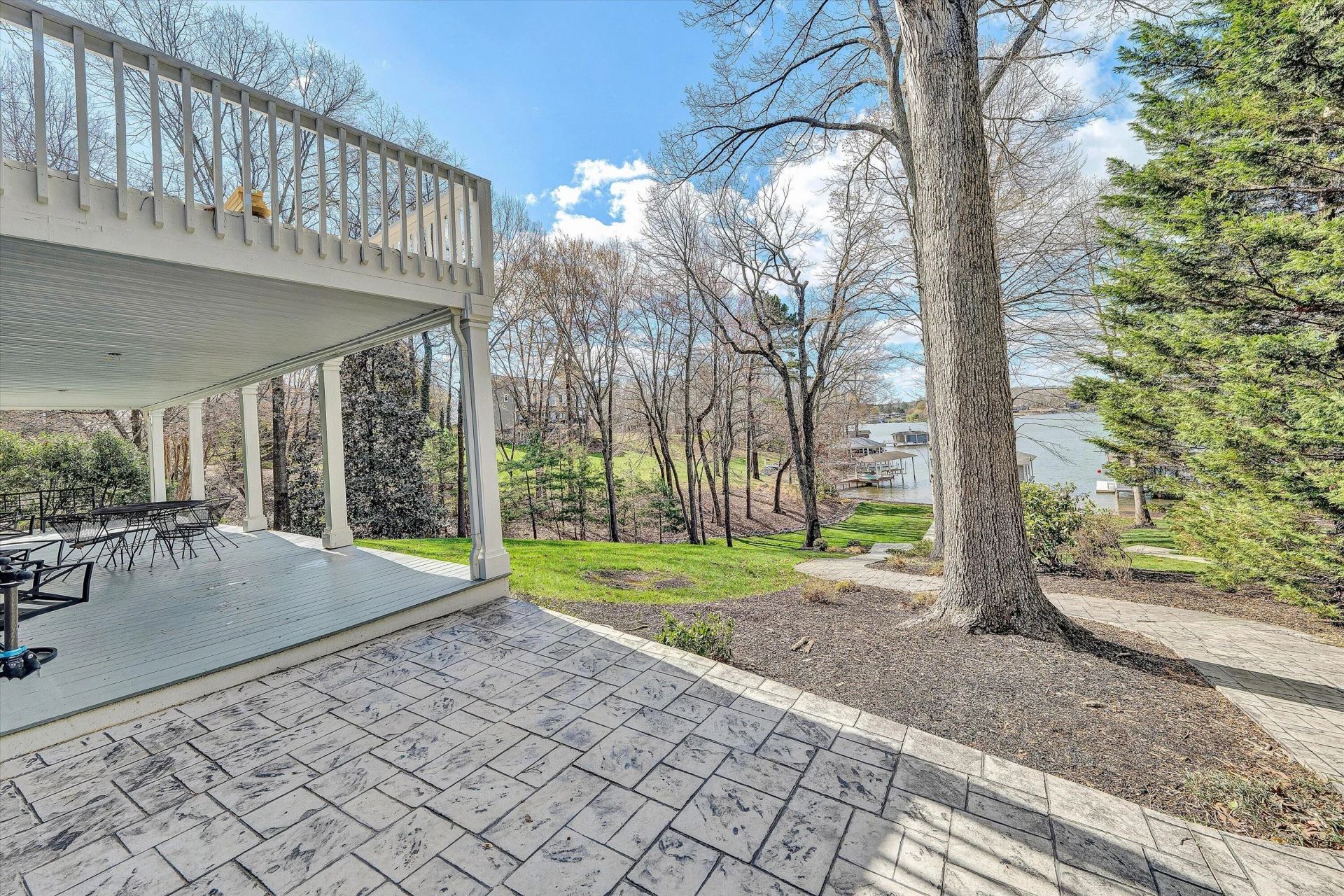 385 Cross Harbor DR - Photo 44